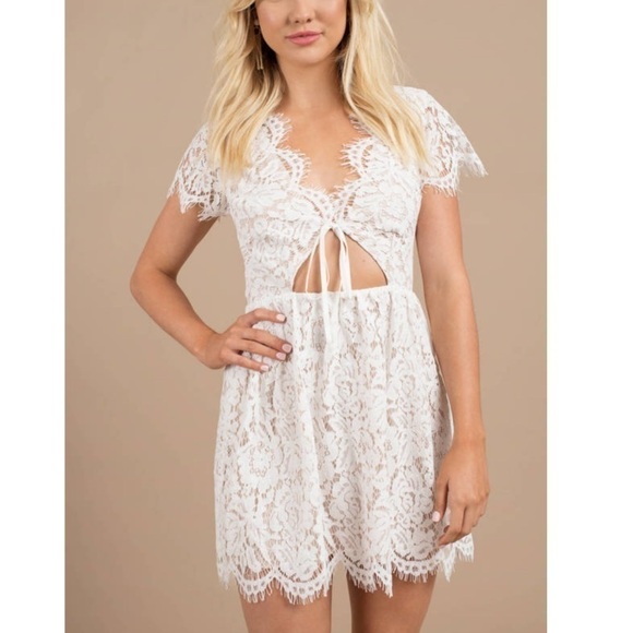 Tobi Dresses & Skirts - Tobi Nina Front Tie Lace Skater Dress in Off White Size Small